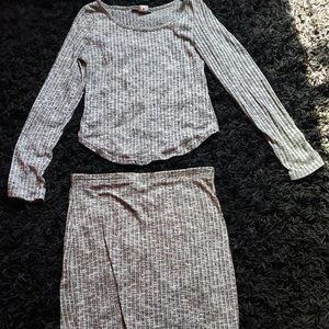 Black & White Striped Skirt / Sweater Set Sz Large